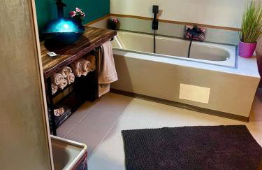 Modern attic apartment with pool view AC and gym - Foto 15