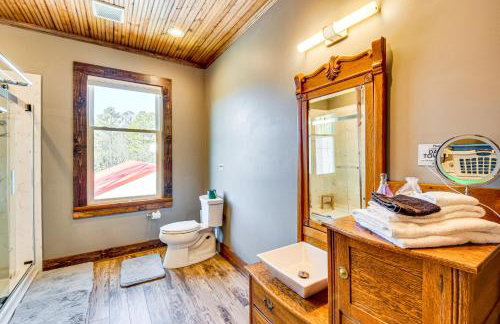 Historic Farmhouse with Modern Amenities and Hot Tub - Foto 27