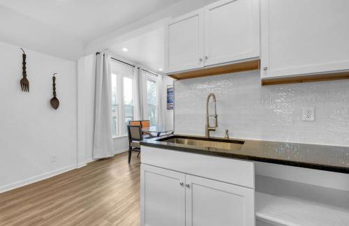 Detroit 3BR in Mexicantown | Sleeps 7 + WiFi - Foto 14