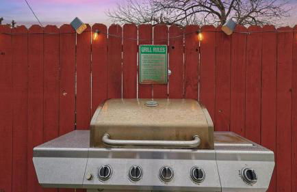 Serene 5BR 2BA Winter Home with Hot Tub & Fire Pit - Foto 29