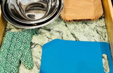 Colorful Dining Experience in Cozy Getaway - Foto 13