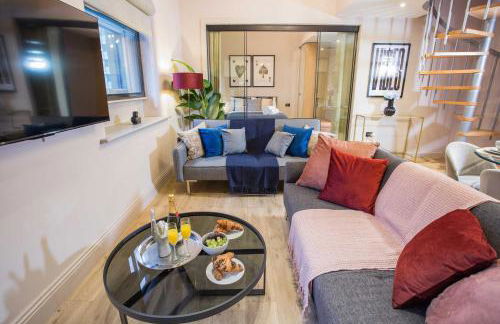 Spacious 3-Bed Retreat - Modern & Super Central - Foto 35