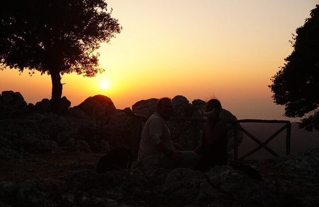 Caminata al atardecer Profitis Ilias Mountain - Foto 15