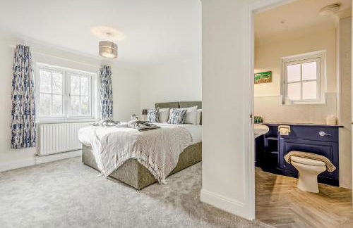 Henrow House Lymington 4 Bed Detached Home with Hot Tub - Foto 3