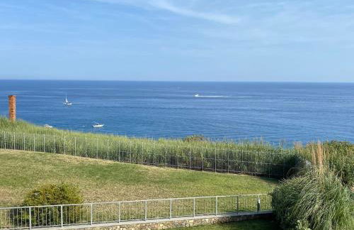 Incanto sul mare con enorme terrazza e piscina - Foto 16