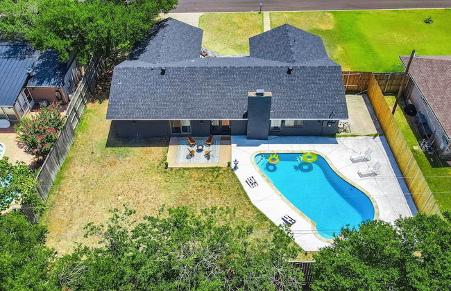 Sinatra Fun 5BD Home Huge Pool Game Room - Foto 71