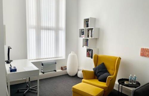 Mersey! Lark Lane! Quiet area! Spacious comfy flat - Foto 2