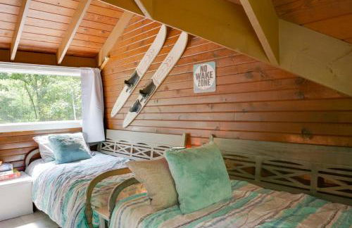 Cozy Tennessee Cabin with Deck, Grill and Fire Pit! - Foto 20