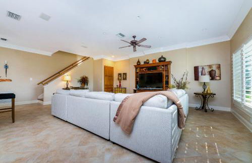 Villa Hibiscus-Waterfront-Free Heated Pool-Dock-Bikes-Other Amenities - Photo 29