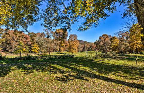 Clarkesville Ranch Cabin with Screened-In Porch! - Foto 30