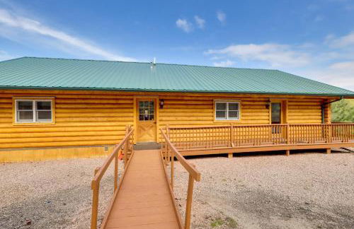 Hill City Log Cabin Along Newton Creek! - Foto 36