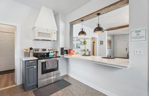 2BR Apt 8 min to Integris Monthly 20 Off #09 - Foto 11