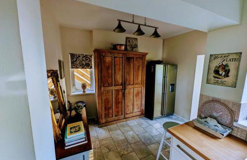 Cartref, 1860s family home. - Foto 32