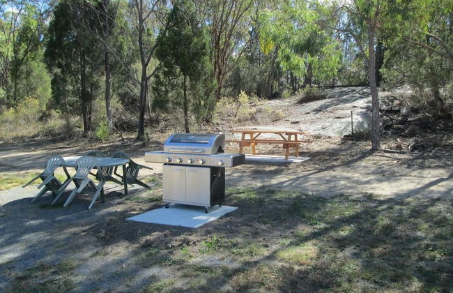 Just Red Wines Vineyard Cabins - Photo 10