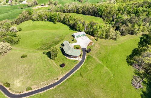 Panoramic Mtn Views Spacious Tennessee Home! - Foto 39