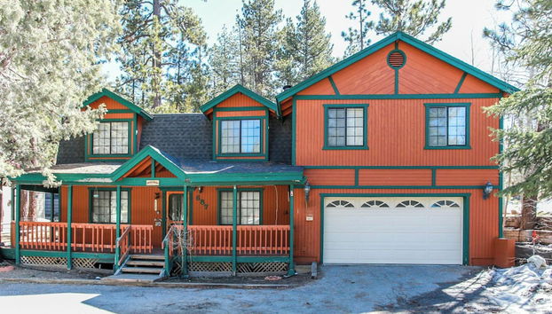 Alpine Escape - Walk to the slopes and Bear Mountain Gold Course! Perfect all-season property! - Foto 2, Imagen principal