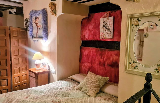 Charming Apartment With Beautiful Views in old Town of Cuenca - Photo 3