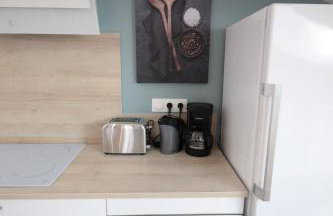 Verdun Centre - Full climatisation - 3 chambres - 7 couchages - 10 personnes - Parking Proche - Terrain 800m2 - Balnéothérapie - Air de jeux extérieurs - TOP CONFORT - Géré par PrestaZen'Services - Photo 13