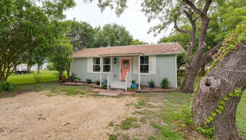 Walk to Boat Ramp Newly Remodeled Seadrift Home! - Foto 3