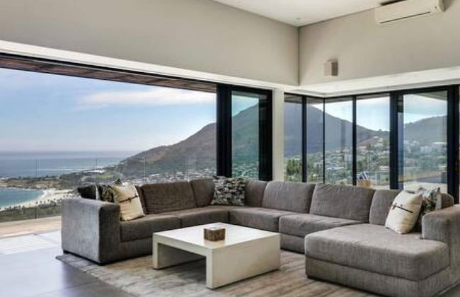 Luxurious Holiday Villa w Views Pool Jacuzzi Halo Villa - Photo 26