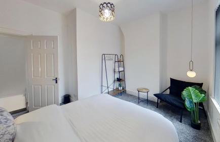 Elegant 2 Bed House Near City Centre - Foto 7