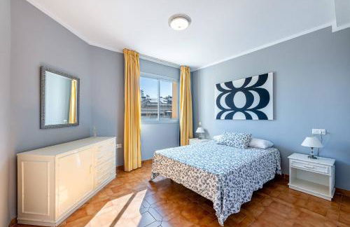 Spacious apartment with Pool, 3 min from the BEACH - Photo 2