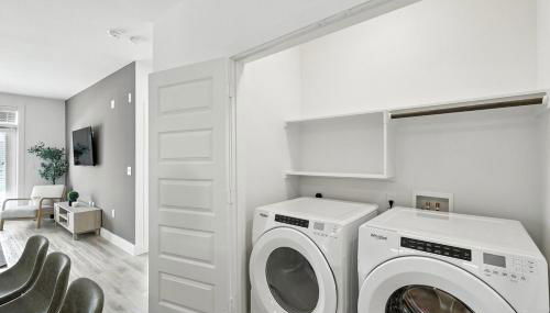 95 Luxury 2B2B Condo DT Fort Worth, Resort Style Pool & Gym, Golf Simulator, 7M to Dickies Stadium, 15M to AT&T stadium - Foto 3