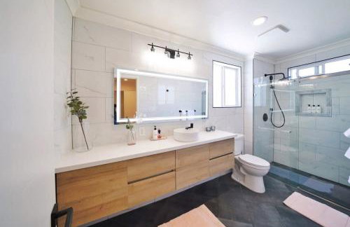 Marbella Lane - Vibrant 4BR RWC Ldry - Foto 5