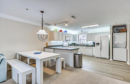 Townhome w/ Outdoor Pool & White Lake Access! - Foto 6