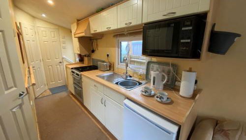 Secluded Woodland Hideaway - 2 Bed with Private Parking - Foto 5