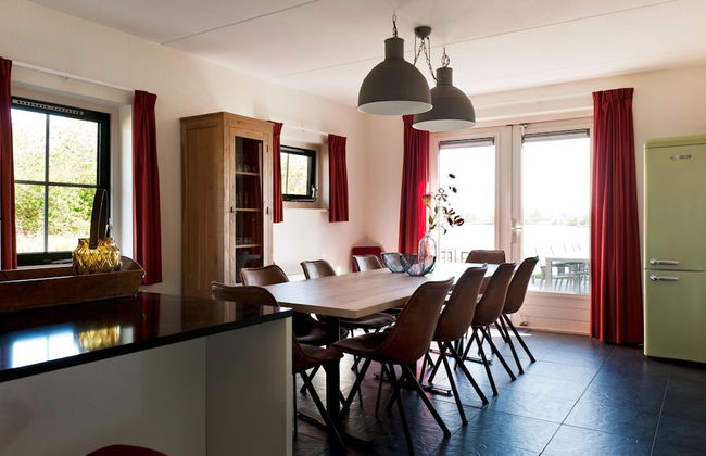 Family House With Wellness - Photo 25