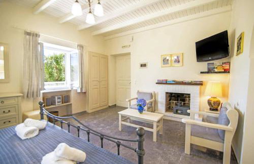 Villa Petroula by Villa Plus - Photo 11