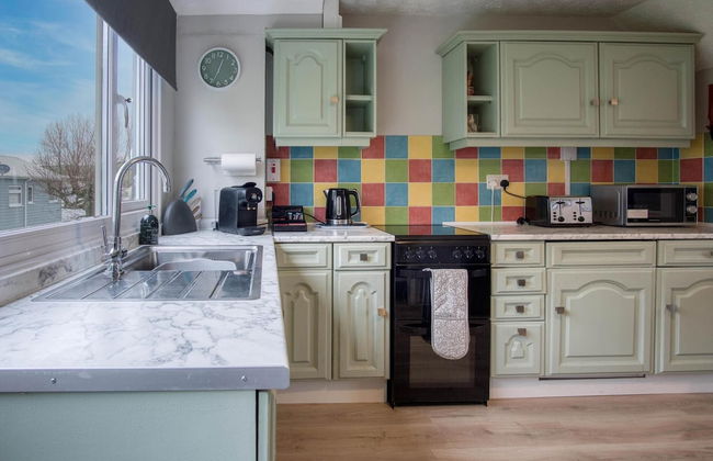 Swanbrook - 2 Bedroom Chalet- Freshwater East - Foto 6