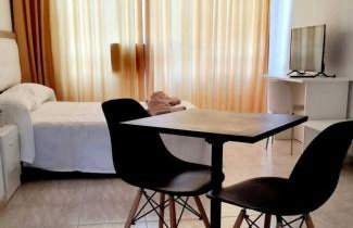 Pequeño estudio frente al mar, piscina y parking - Foto 4