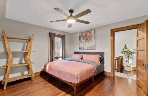 25 Massive 5 BR in Downtown Southington - Foto 10