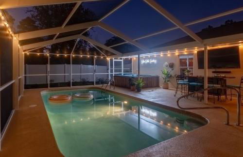 Escape to Secluded Spa, Heated Pool, Game Room, Firepit Near Crystal and Rainbow Rivers - Foto 52