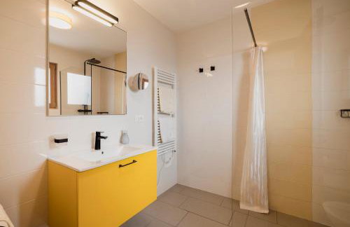 Felsenegg appartements - moderne Wohnungen im Luftkurort mit traumhaftem Garten Nähe Meran für Paare und Familien - Foto 36