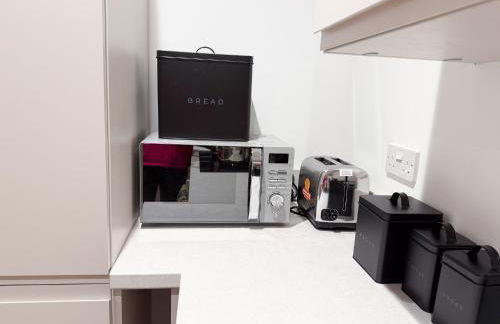 Spacious Modern 1 Bed Apartments in St Neots - Perfect for Contractors & Professionals - Free Parking - WiFi - Fully Equipped Kitchen - Smart TV Ideal for Work Stays and Long Projects - Foto 43