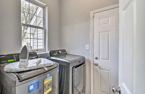 Bright Norfolk Home with Deck Less Than 3 Mi to Town! - Foto 24