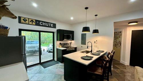 Modern 2BR Retreat in Harbor - Photo 3