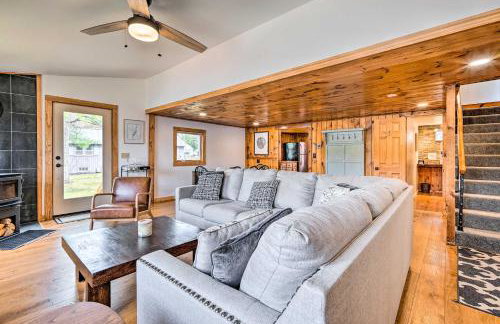 Cozy Castleton Cabin with Fire Pit + Water Access! - Photo 5