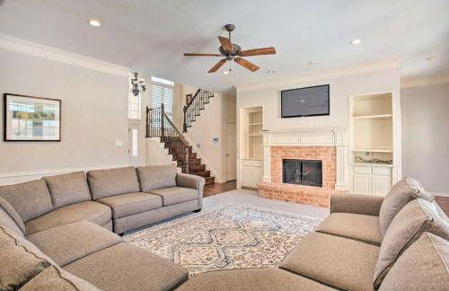 Elegant Plano Home with Private Outdoor Pool! - Foto 5