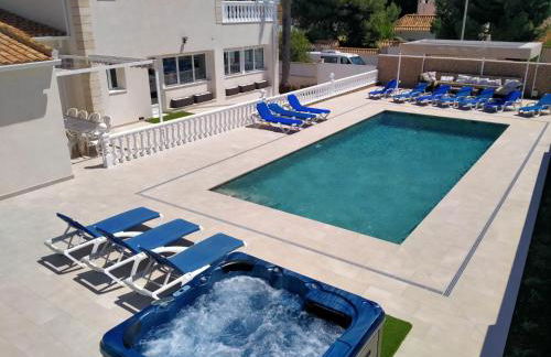 Villa Luxueuse HIVA OA à 3 min à pied de la plage - Foto 8