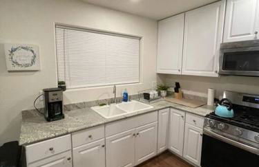 Brand New 2BR CUTE Blue LED in North Fresno - Foto 23
