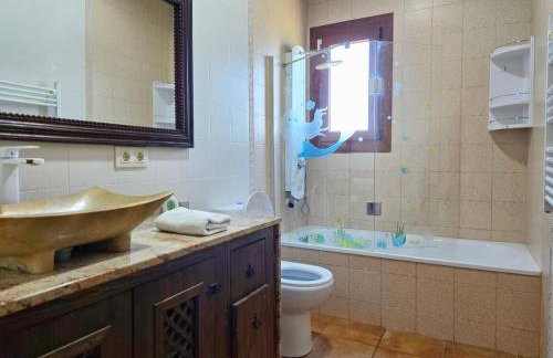 Villa Relax, 10 pax piscina, barbacoa privada, 15km lloret de mar - Foto 17