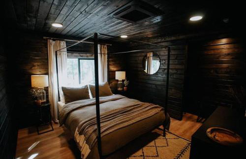 Luxe Nordic Barndominium Retreat at Black Pine - Foto 52