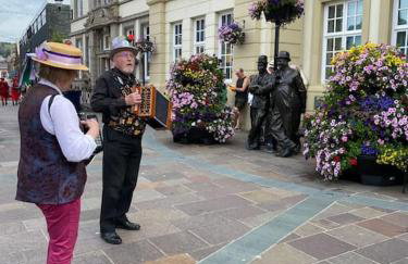 The flat at the crooked house - Foto 12