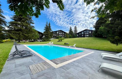 Bright apartment with balcony and pool - Foto 2