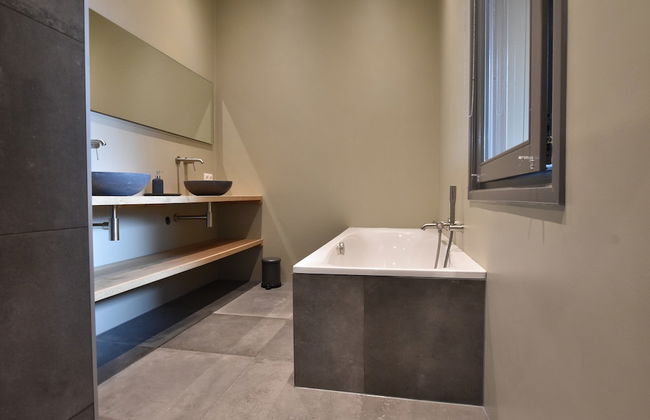 Grandeur Farmhouse in Dwingeloo at a National Park - Photo 35