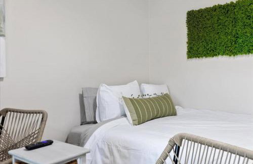 Unit 6: Sleek and modern 1 bedroom - Photo 6